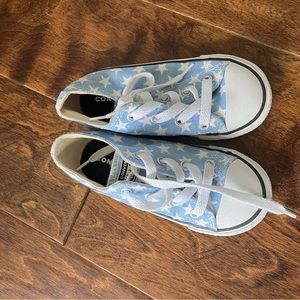 Toddler light blue and stars converse sneakers great condition